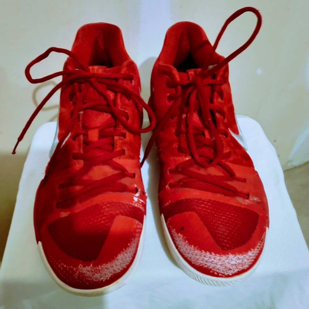 NIKE University Red, Grey & White Baskeball Shoes - Picture 5 of 15